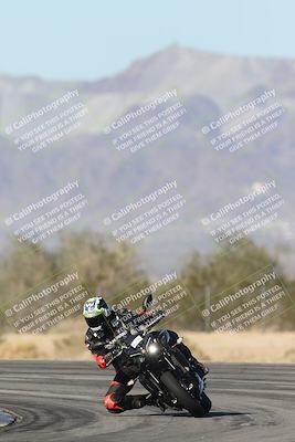 media/Dec-04-2025-Racers Edge (Thu) [[5ebc9f124d]]/3-B Group/1-Session 1 (Turn 7)/